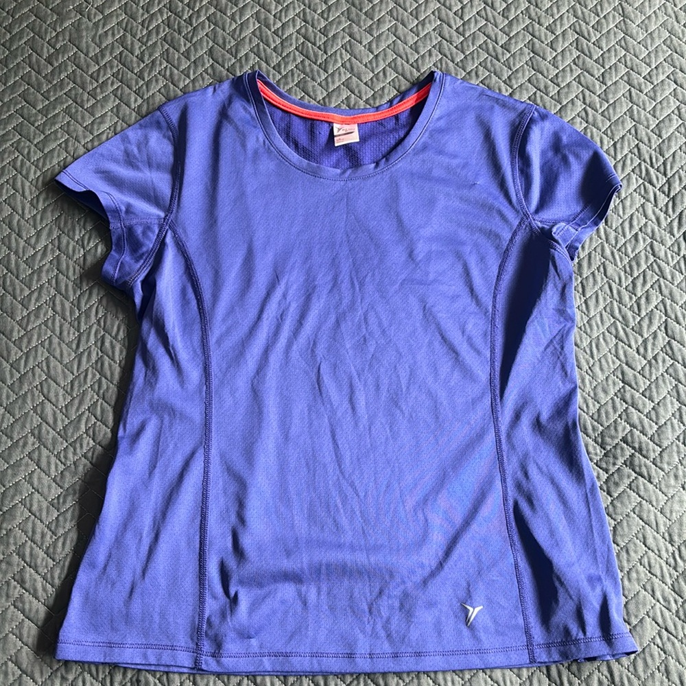 Old navy active tee - purple - size L